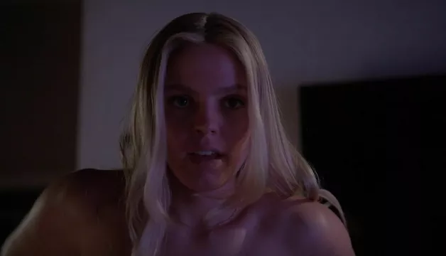 Hd Tv King Sex Girl - Lex King in The Sex Lives of College Girls (TV Series 2021â€“ ) [S01E01] |  Ruvideos.net